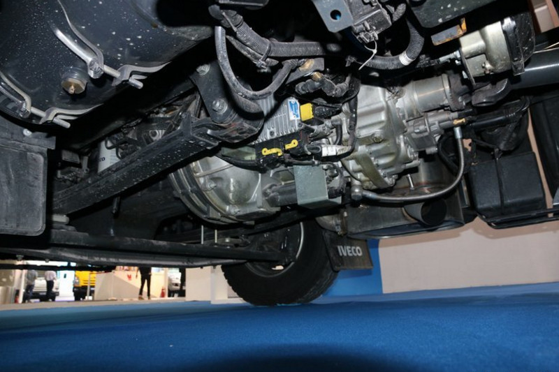 依维柯 Eurocargo(进口) ML100E22 217马力 4X2 国五小型水罐消防车底盘