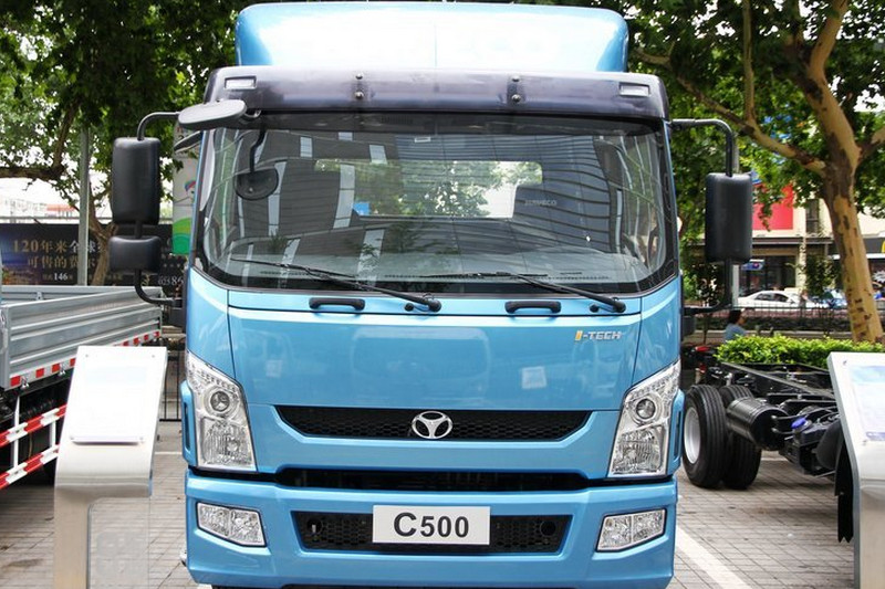 跃进 超越C500-33 141马力 4.1米 国四 单排栏板轻卡(六档)(康明斯)(NJ1041ZFDCWZ)
