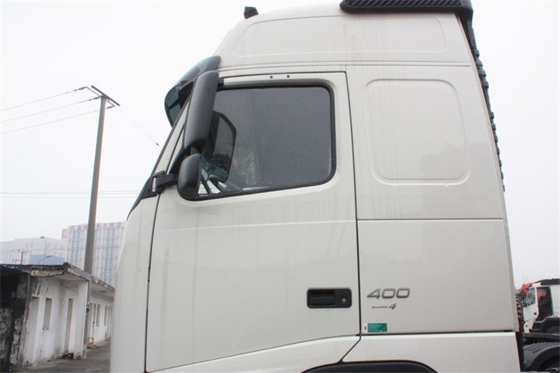 沃尔沃 FH重卡 400马力 6X4 国四专用车(底盘)