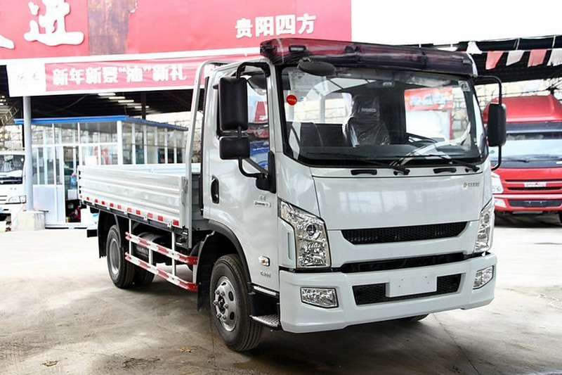 跃进 超越C500-33 140马力 4.1米 国四 单排栏板轻卡(上柴)(六档)(NJ1041ZFDCWZ)