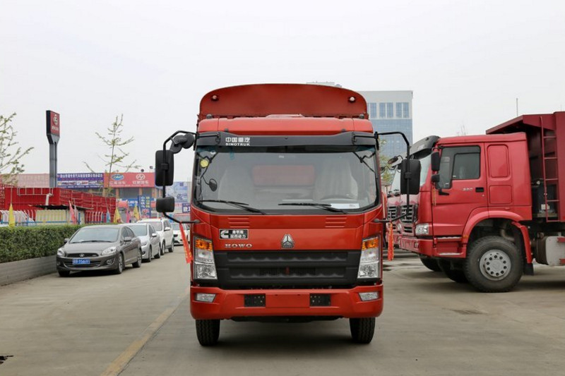 中国重汽HOWO 统帅 180马力 4.8米 4X2 国五排半仓栅式载货车(ZZ5147CCYG381CE1)