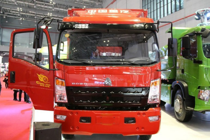 中国重汽HOWO 统帅 180马力 4.8米 4X2 国五排半厢式载货车(ZZ5147XXYG381CE1)