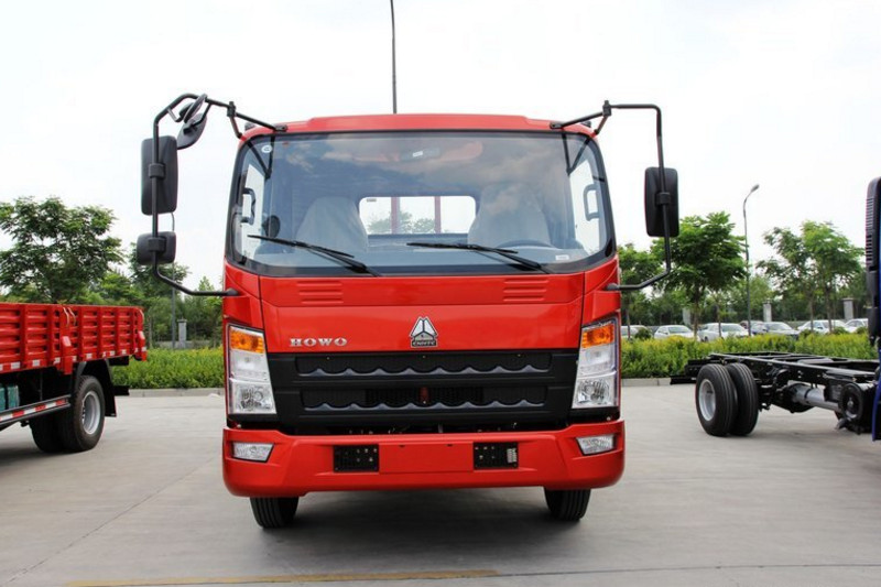 中国重汽HOWO 统帅 168马力 5.5米 4X2 国五单排栏板载货车(ZZ1147G421CE1)