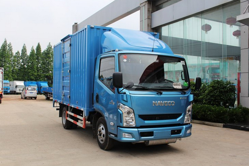 跃进 超越C500-33 125马力 4X2 4.1米 国四 单排厢式轻卡(NJ5041XXYZFDCMZ)