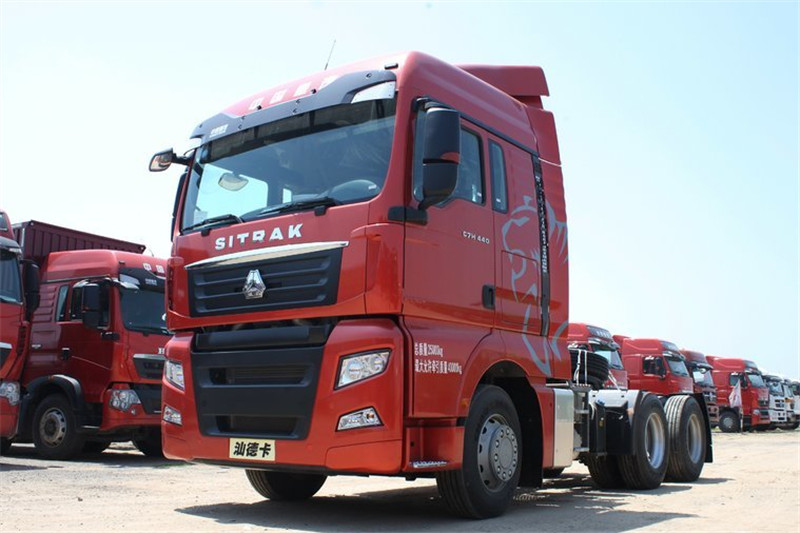 中国重汽 汕德卡SITRAK C7H重卡 440马力 6X4 国五牵引车(3.7)(ZZ4256V324HE1B)