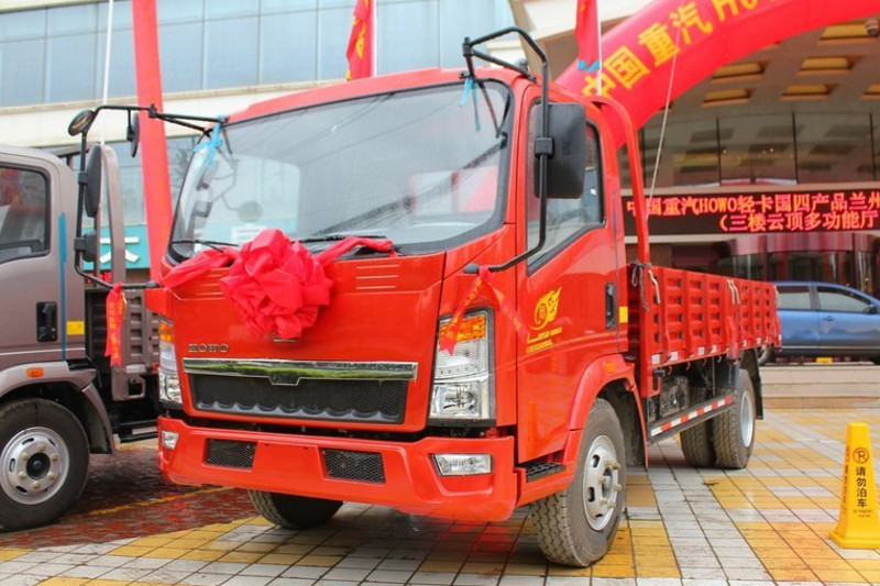 中国重汽HOWO 悍将 115马力 4.2米 4X2 国四单排栏板轻卡(小十吨王)(ZZ1047D3415D145)