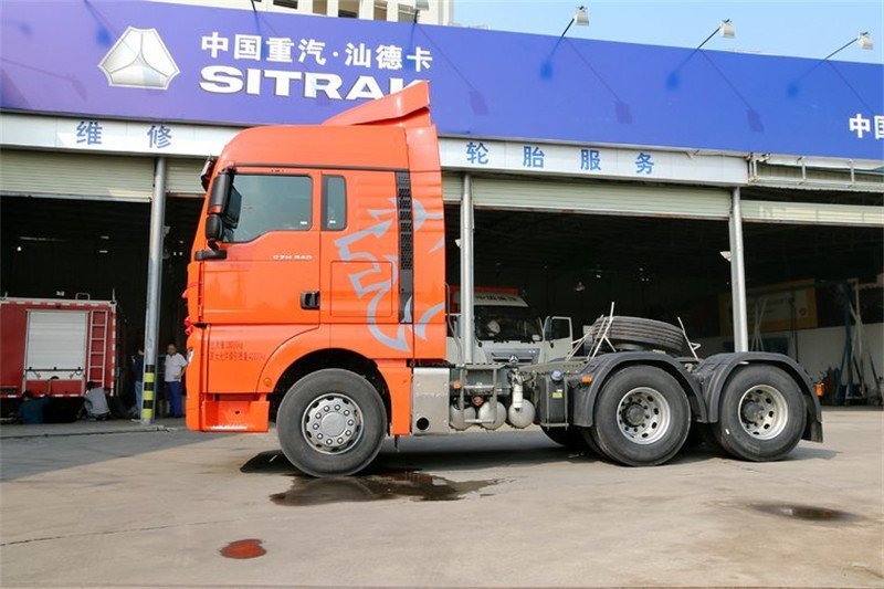 中国重汽 汕德卡SITRAK C7H重卡 540马力 6X4 国四牵引车(ZZ4256V324HD1B)