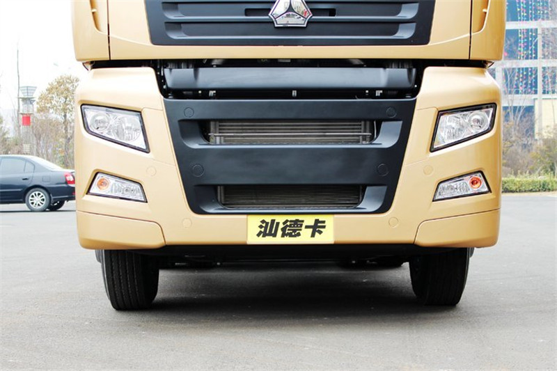 中国重汽 汕德卡SITRAK C7H重卡 540马力 6X4 国五牵引车(ZZ4256V324HE1B)