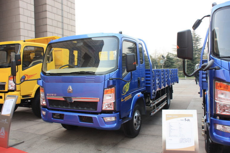 中国重汽HOWO 悍将 95马力 3.8米 4X2 国五排半栏板轻卡(ZZ1047F3315E145)