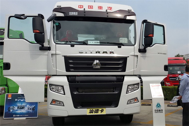 中国重汽 汕德卡SITRAK C7H重卡 480马力 6X4 国五牵引车(高顶)(ZZ4256V324HE1H)