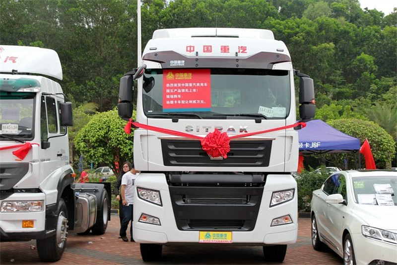 中国重汽 汕德卡SITRAK C7H重卡 400马力 6X4 国五牵引车(变速箱:ZF16S2230 TO)(ZZ4256V324HE1B)