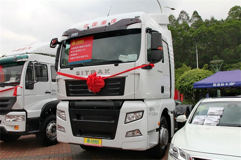 中国重汽 汕德卡SITRAK C7H重卡 400马力 6X4 国五牵引车(变速箱:ZF16S2230 TO)(ZZ4256V324HE1B)