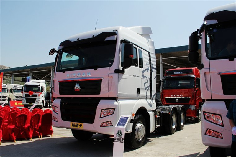 中国重汽 汕德卡SITRAK C7H重卡 440马力 6X4 国五牵引车(变速箱:ZF16S2230 TO)(ZZ4256V324HE1B)