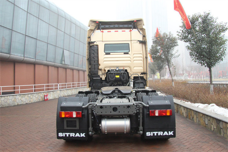 中国重汽 汕德卡SITRAK C7H重卡 540马力 6X2R 国五牵引车(高顶)(ZZ4256V323HE1)