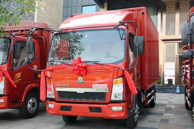 中国重汽HOWO 悍将 170马力 5.2米 4X2 国五单排厢式载货车(ZZ5087XXYG381CE183)