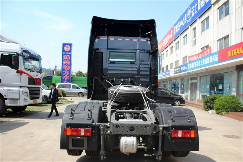 中国重汽 汕德卡SITRAK C7H重卡 440马力 6X2R 国五牵引车(ZZ4256V323ME1)