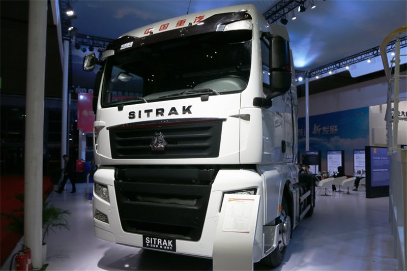 中国重汽 汕德卡SITRAK C7H重卡 440马力 4X2 国五牵引车(ZZ4186V361HE1B)