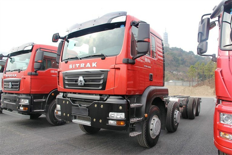 中国重汽 SITRAK C7H重卡 360马力 8X4 国四混凝土搅拌车(底盘)(ZZ5316GJBN326MD1)