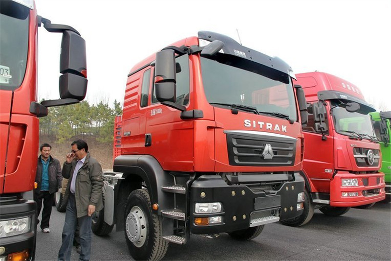 中国重汽 SITRAK C7H重卡 360马力 8X4 国四混凝土搅拌车(底盘)(ZZ5316GJBN326MD1)