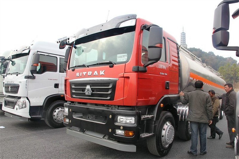 中国重汽 SITRAK C5H重卡 280马力 6X4 国五油罐车底盘(ZZ1266N504GE1)