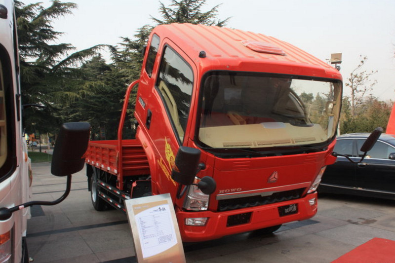 中国重汽HOWO 悍将 重载版 170马力 4.8米 4X2 国五排半栏板载货车(ZZ1087G381CE183)