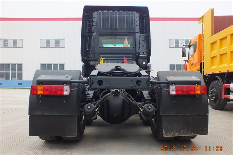 重汽王牌 W5G重卡 375马力 6X4 国四牵引车(CDW4250A1T4)