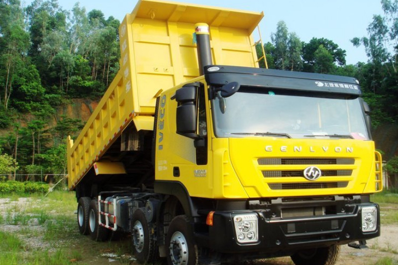 上汽红岩 杰狮C100重卡 350马力 8X4 6.8米 国四 自卸车(短体)(CQ3315HTG336)