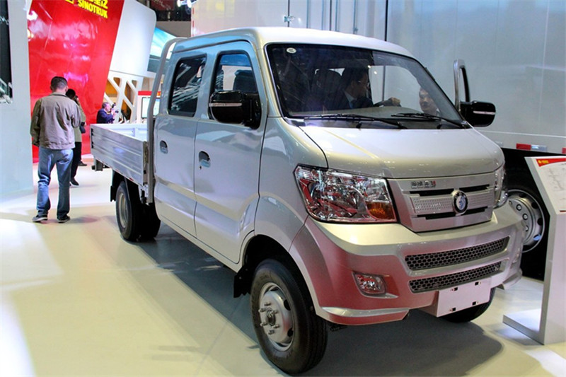 重汽王牌 W1系 2.2L 112马力 汽油/CNG 2.8米 国五双排栏板轻卡(CDW1031S2M5D)