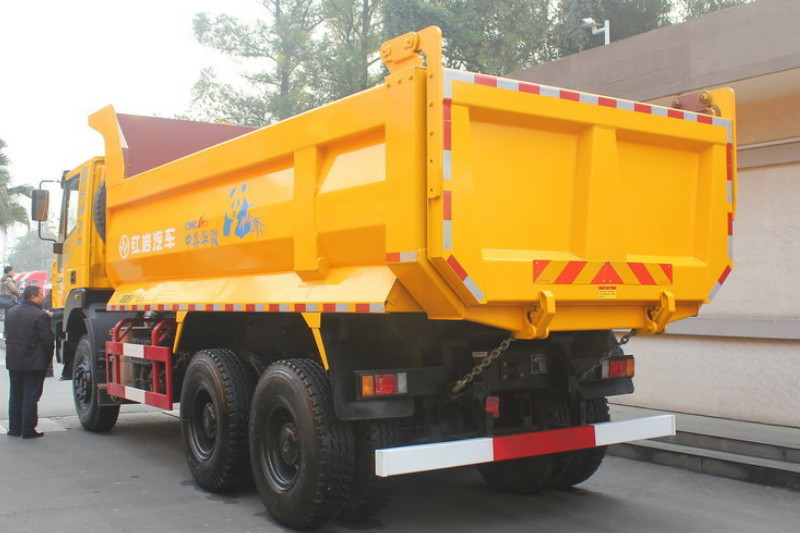 上汽红岩 杰狮C100重卡 350马力 8X4 6.5米 国四 自卸车(CQ3315HTG306)
