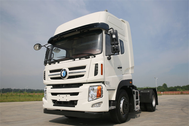 重汽王牌 W5B重卡 340马力 6X4 国五牵引车(CDW4250A1T5)