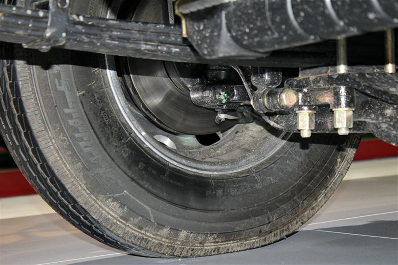 福田 奥铃CTX 科技版 118马力 3.7米 4X2 国四排半厢式轻卡(BJ5049XXY-GA)底盘图片