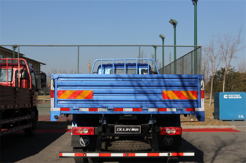 福田 奥铃CTX中卡 重载型 170马力 4X2 6.8米 国四排半栏板载货车(BJ1139VJPFK-AA)