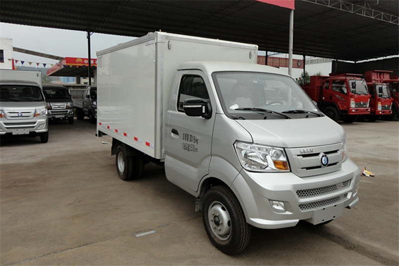 重汽王牌 W1 2.2L 112马力 汽油/CNG 3.5米 国五单排厢式微卡(CDW5030XXYN2M5D)