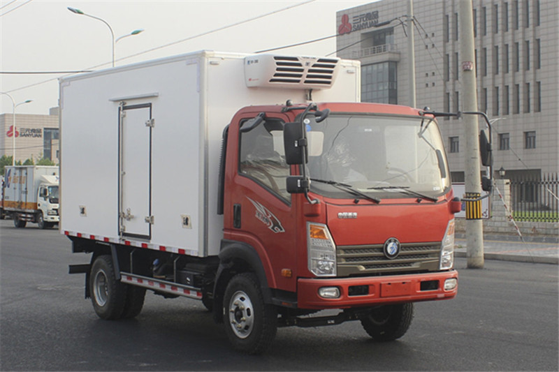 重汽王牌 7系 115马力 国五4X2冷藏车(CDW5040XLCHA1Q5)