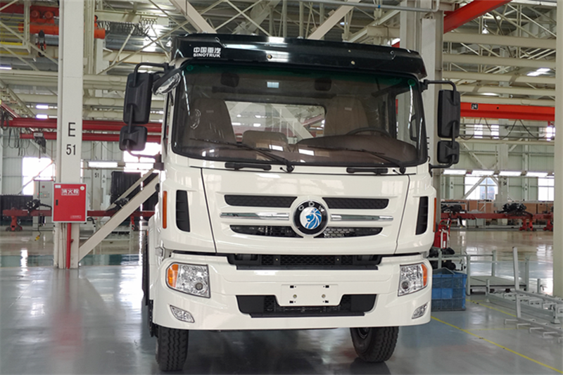 重汽王牌 W5D-M中卡 180马力 4X2 6.8米 国四仓栅式载货车(CDW5161CCYA1N4L)