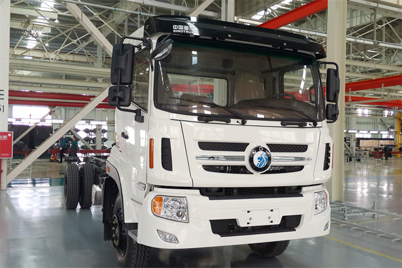 重汽王牌 W5D-M中卡 180马力 4X2 6.8米 国四仓栅式载货车(CDW5161CCYA1N4L)