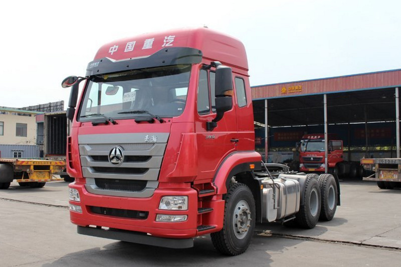 中国重汽 豪瀚J7B重卡 340马力 6X4 国五LNG牵引车(ZZ4255N3846E1LB)