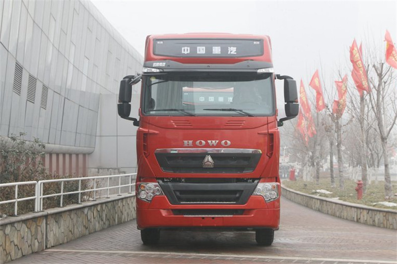 中国重汽 HOWO T7H重卡 540马力 6X4 国五牵引车(自动挡)(ZZ4257W324HE1B)