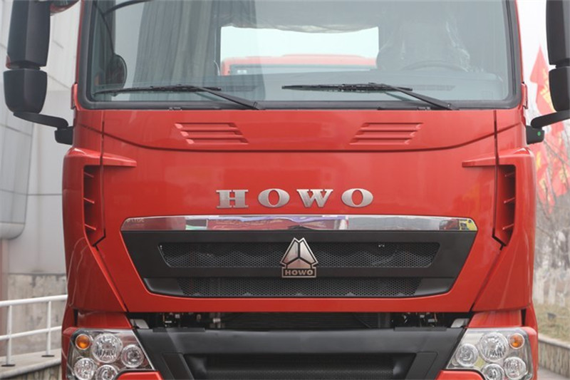 中国重汽 HOWO T7H重卡 540马力 6X4 国五牵引车(自动挡)(ZZ4257W324HE1B)