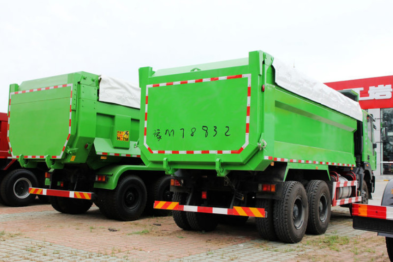 上汽红岩 新金刚重卡 336马力 6X4 5.6米 国四 自卸车(U型斗新型渣土车)(CQ3255HTG384)
