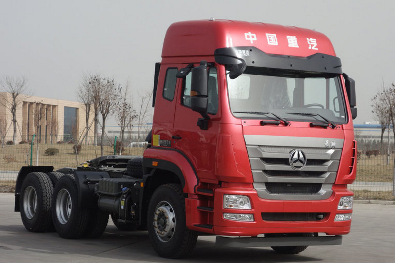 中国重汽 豪瀚J7B重卡 380马力 6X4 国五LNG牵引车(ZZ4255N3846E1LB)