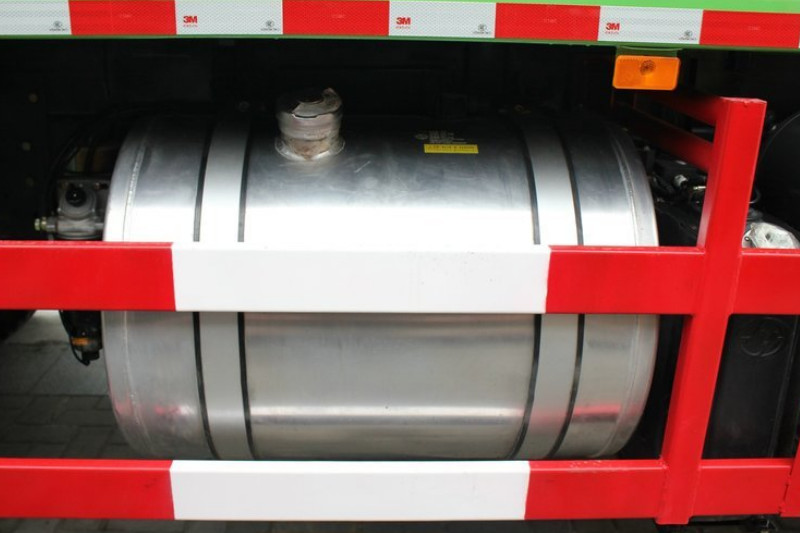 上汽红岩 新金刚重卡 350马力 6X4 5.6米 国四 自卸车(CQ3255HTG384)