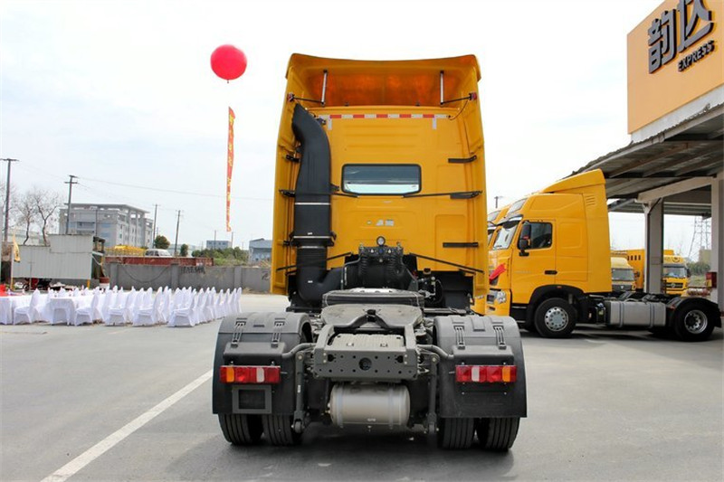 中国重汽 HOWO T7H重卡 540马力 4X2 国五牵引车(ZZ4187V361HE1)