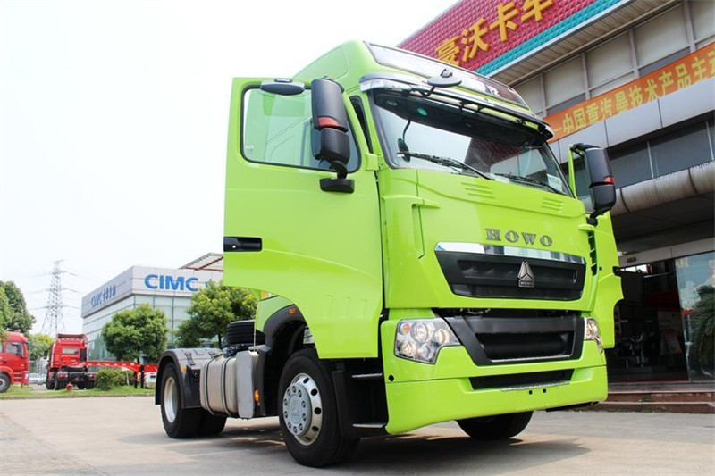 中国重汽 HOWO T7H重卡 360马力 4X2 国四危险品牵引车(高顶)(ZZ4187V361HD1W)