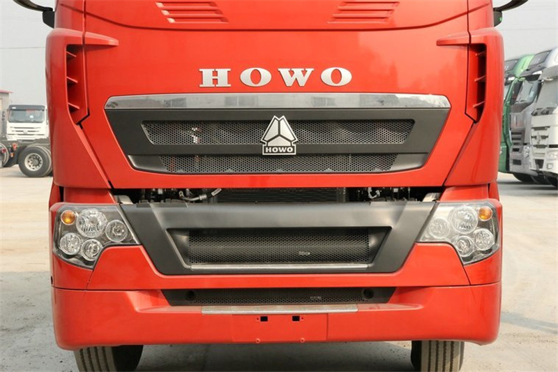 中国重汽 HOWO T7H重卡 400马力 6X2R 国四牵引车(后提升桥)(ZZ4257V323HD1)