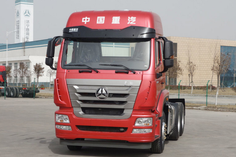 中国重汽 豪瀚J5G重卡 轻化量版 350马力 6X4 国五牵引车(ZZ4255N3243E1)