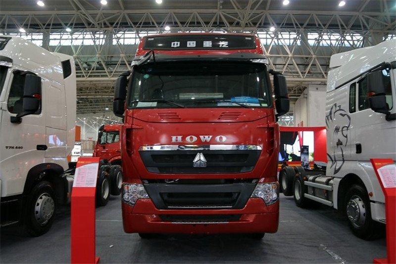 中国重汽 HOWO T7H重卡 440马力 6X4 国四牵引车(ZZ4257V324HD1B)