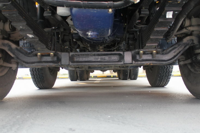 上汽红岩 新金刚重卡 350马力 6X4 5.4米 国四 自卸车(CQ3255HTDG364S)