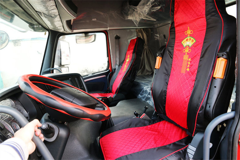 中国重汽 HOWO T7H重卡 440马力 6X4 国四牵引车(MCY11双后桥)(高顶)(ZZ4257V324HD1B)