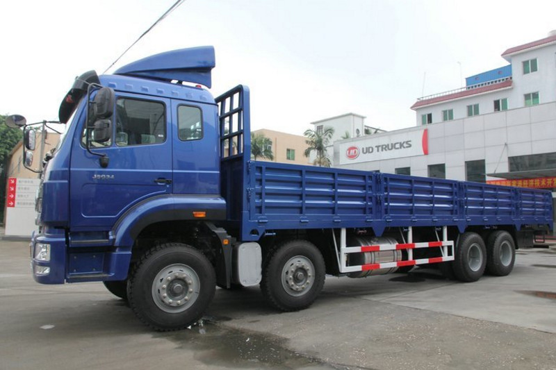 中国重汽 豪瀚J7B重卡 复合版 380马力 8X4 9.6米 国五栏板载货车(ZZ1315N4666E1)